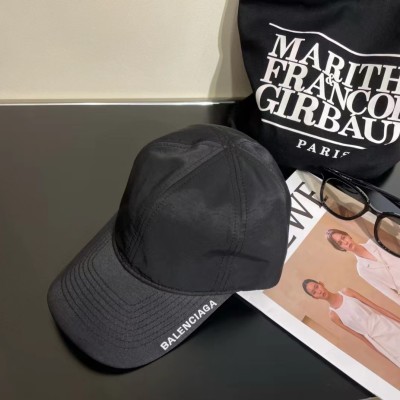 발렌시아가 모자