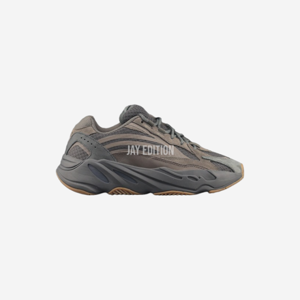 YEEZY 700 지오드