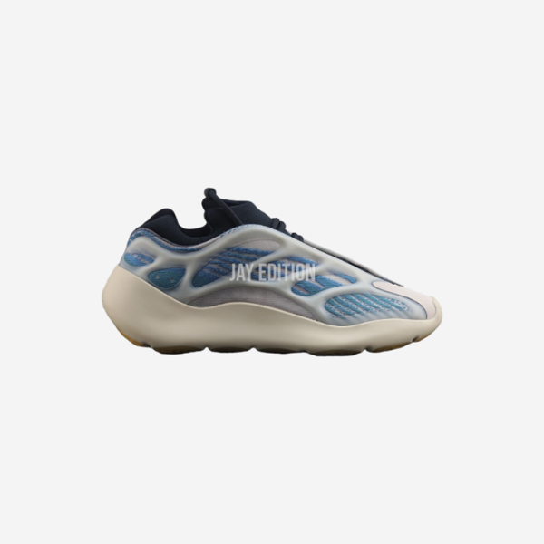 YEEZY 700 V3 카이아나이트