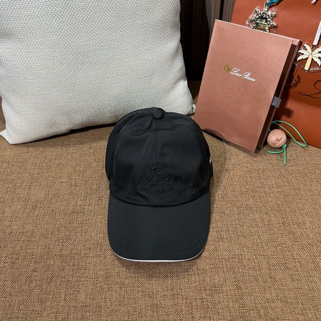 로로피아나 남성 로고 자수 투톤 볼캡