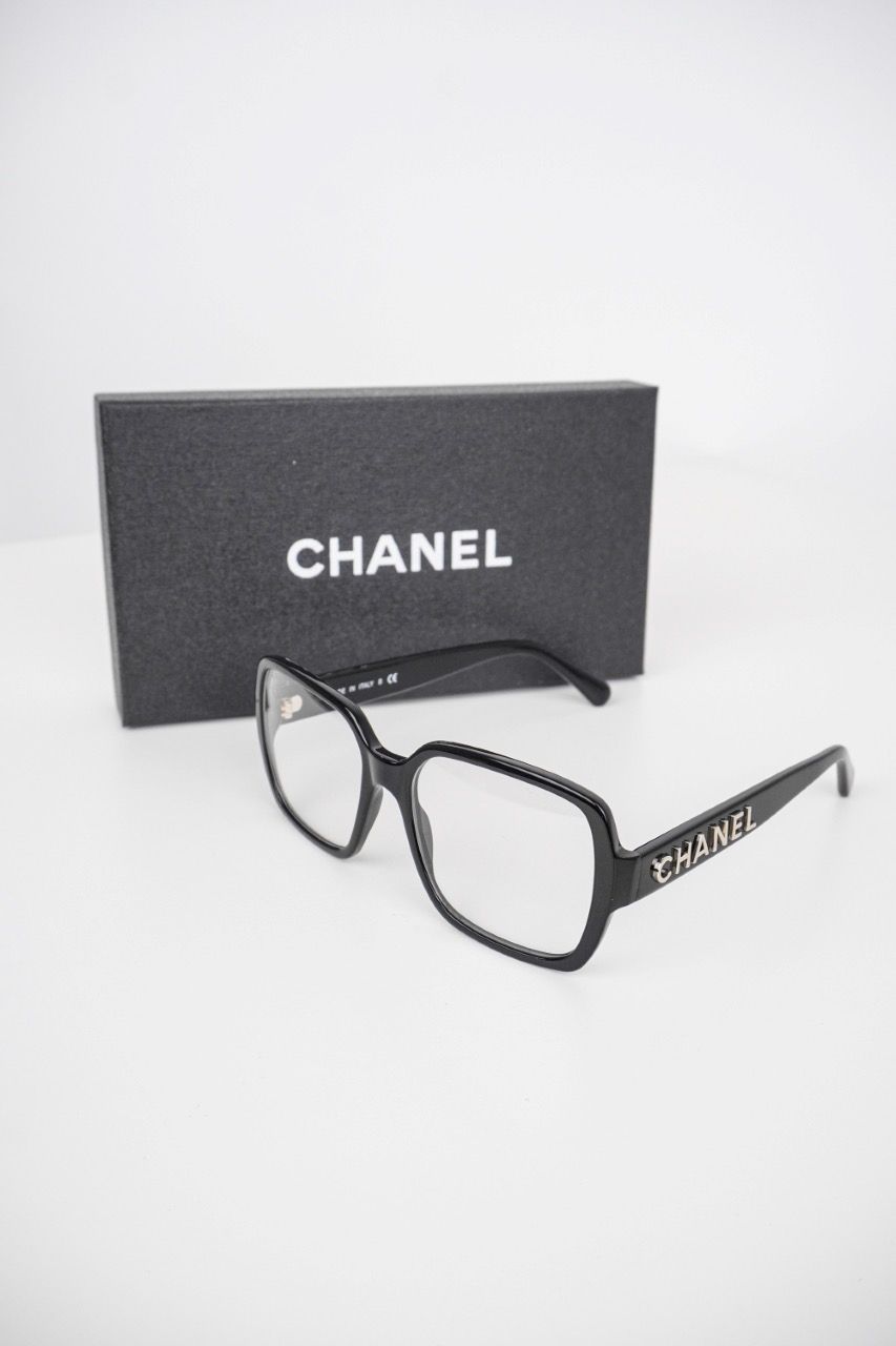 샤넬 로고 안경