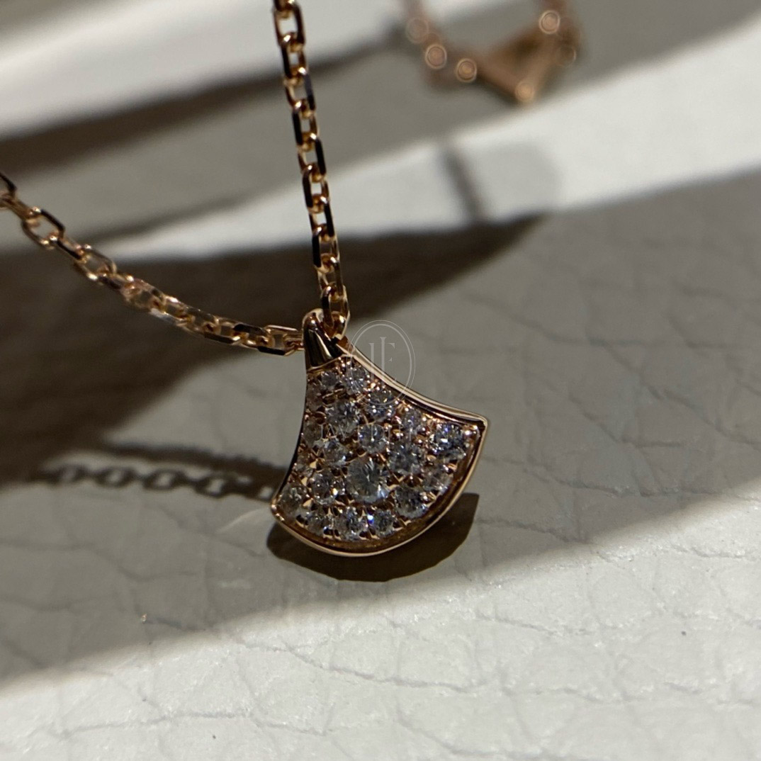 불가리 디바스 드림 미니 풀파베 팬던트 네크리스 (문의)