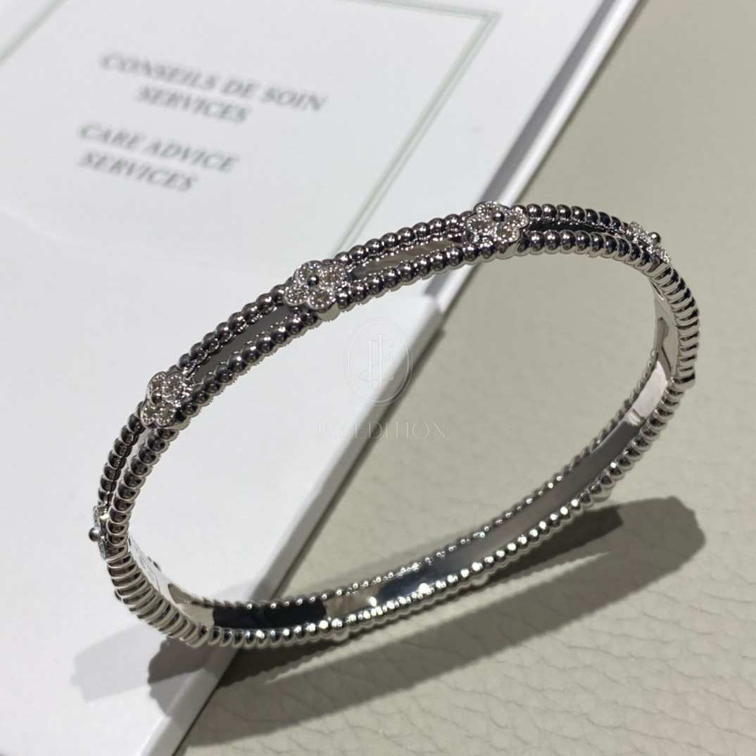 반클리프 뻬를리 클로버 스위트 브레이슬릿 (문의)