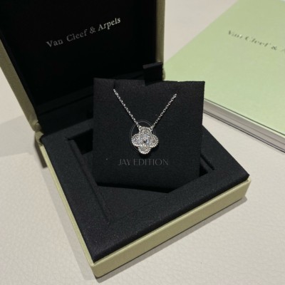 반클리프 빈티지 다이아 알함브라 네크리스 (문의)