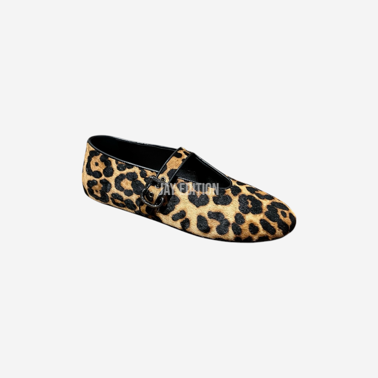 알라이아 레오파드 플랫