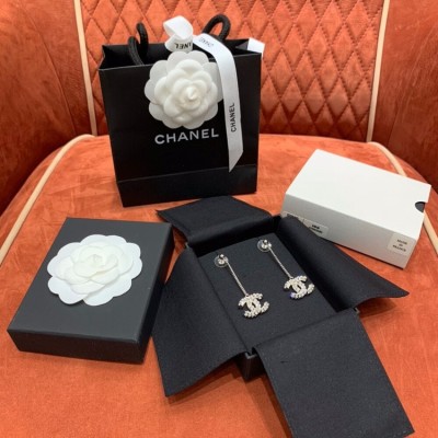 샤넬 메탈 드롭 귀걸이