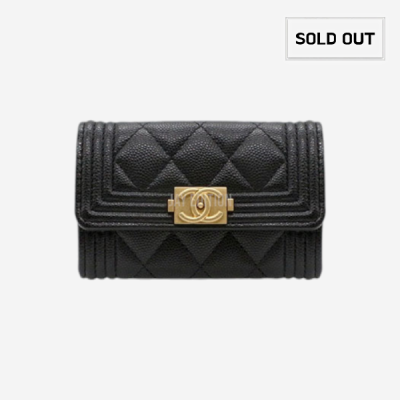 샤넬 보이 플랩 카드지갑