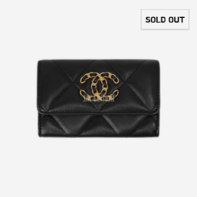 샤넬 19 플랩 카드 지갑